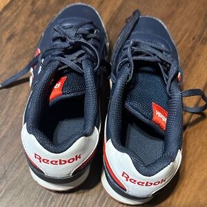 Reebok Kids Sneakers in Navy and Red